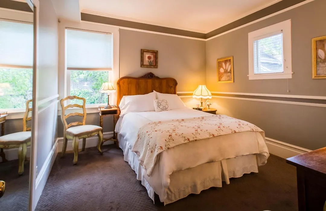 Inn St Helena-1