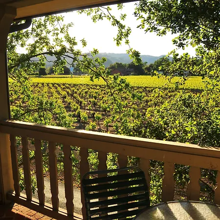 Vineyard Country Inn-3